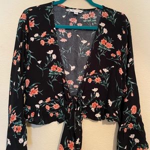American Eagle tie front floral top
